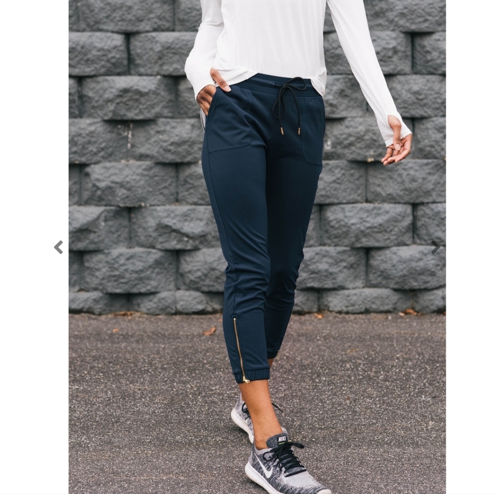 Zyia navy peak zipper joggers